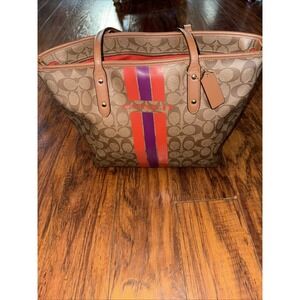 Coach F38405 Signature Varsity Stripe City Zip Tote Bag - Red Purple Stripe